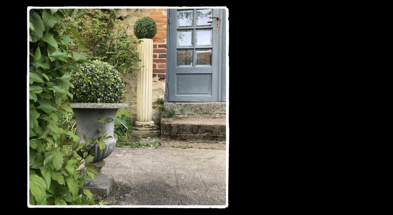 Bed and Breakfast Manoir De Livet Saint-Germain-de-Livet Exterior foto