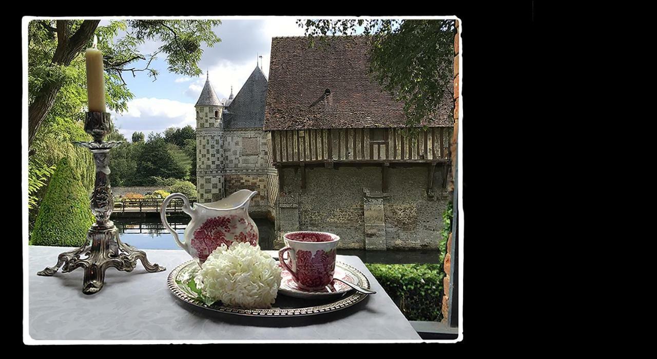 Bed and Breakfast Manoir De Livet Saint-Germain-de-Livet Exterior foto
